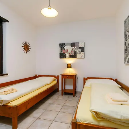 Miralago Apartment *