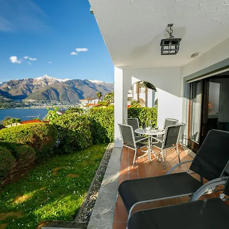 Miralago - Utoring Apt- B12 By Interhome