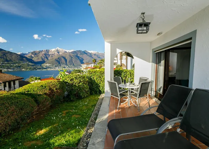 Miralago - Utoring Apt- B12 By Interhome